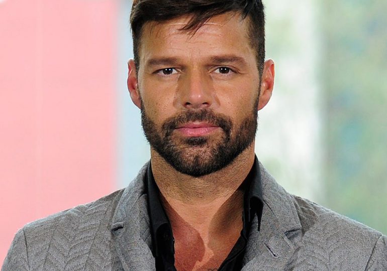 ¡Drama familiar! Hermano de Ricky Martin le dice que su papá lo extraña