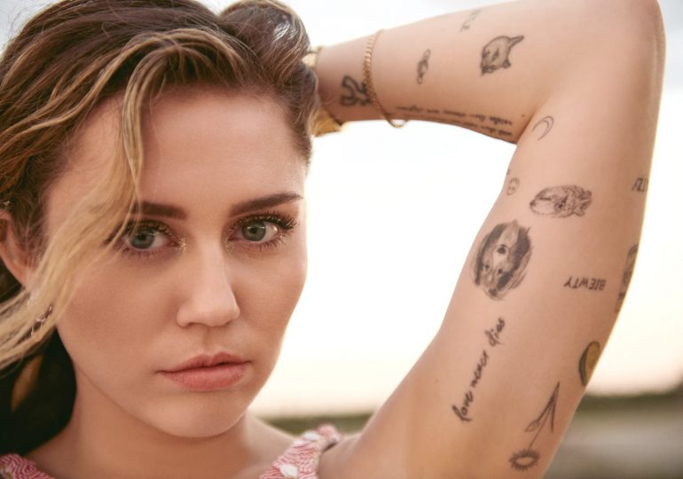 Miley Cyrus desata elogios con su nueva sesión de fotos y su look rompedor