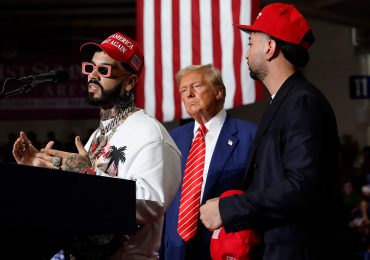 Anuel AA y Justin Quiles expresan su respaldo a Donald Trump en mitin previo a su investidura