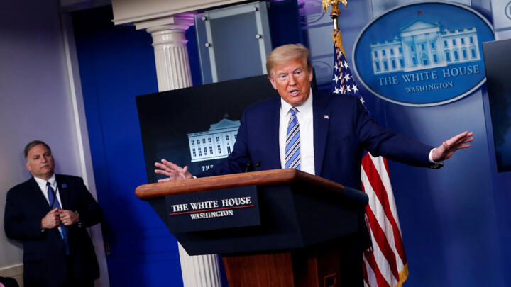 Trump se queda sin la típica foto de la investidura pero confía en las audiencias de TV