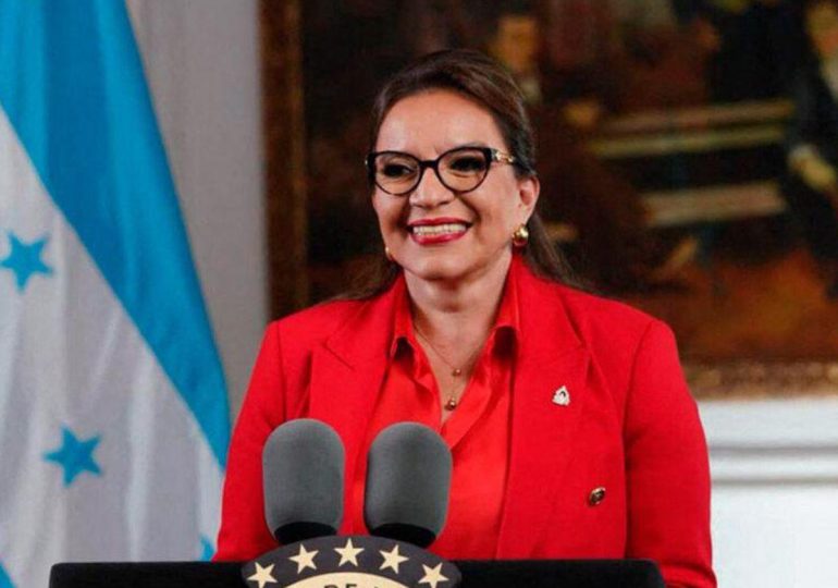 La presidenta de Honduras felicita a Trump; espera "fortalecer diálogo sobre migración"