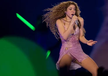 Shakira vuelve a poner el dedo en la llaga: "Por ti me mudé a un país socialista"