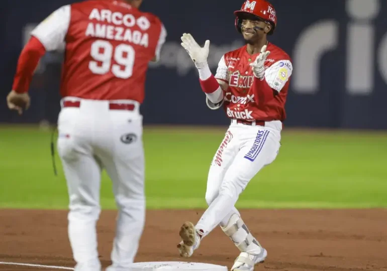 México vence 2x0 a Dominicana y lidera la Serie del Caribe