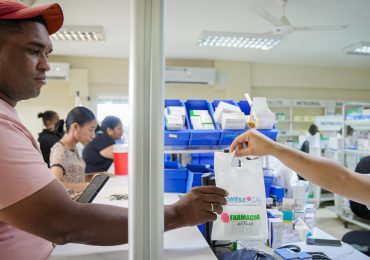 Farmacias del Pueblo facilitan acceso a medicamentos para salud mental a personas de bajos recursos