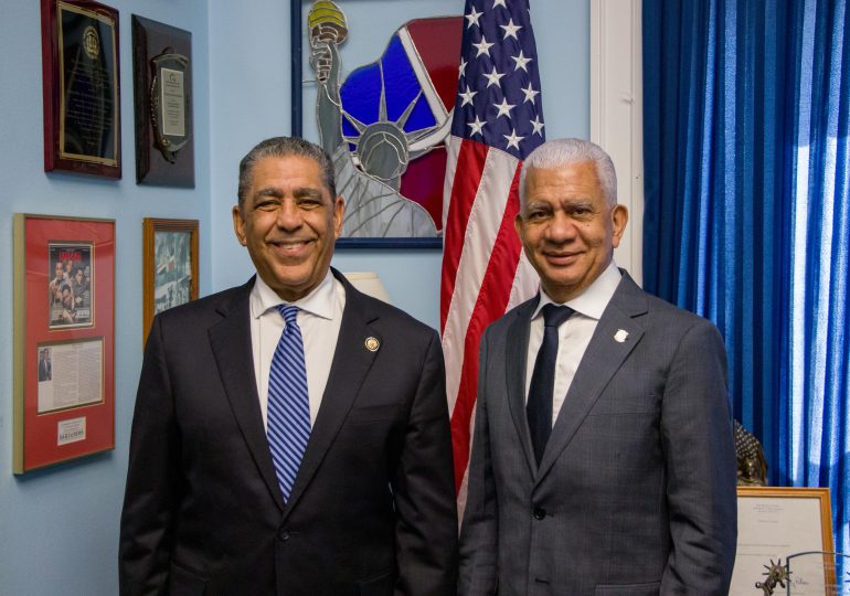 Presidente del Senado Ricardo de los Santos encabeza el VII Encuentro de Dominicanos en el Capitolio