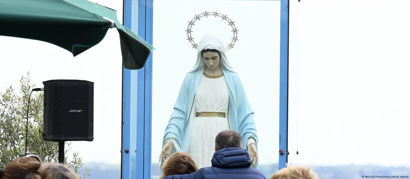 El supuesto fraude de la virgen que llora sangre en Italia