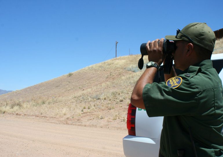 EE.UU. reporta baja de un 85% de los cruces migratorios fronterizos en los primeros 11 días del nuevo Gobierno Trump