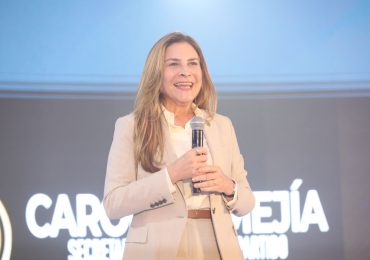 Carolina Mejía a oposición: "El pasado indeseable quedó atrás"