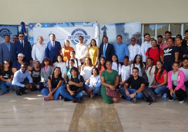 Ministerio de la Juventud lanza programa de pasantía remunerada "Mi Primera Oportunidad"