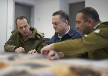 Ministro de Defensa israelí amenaza con otra guerra en Gaza que desplace a su población