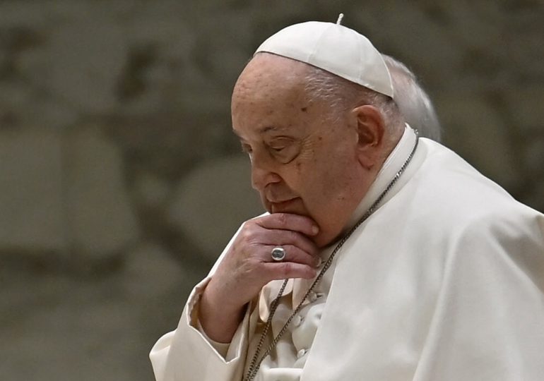 El papa Francisco continúa con bronquitis y pide a un sacerdote leer su discurso