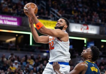 Dominicano Towns luce con 40 puntos en triunfo de Knicks ante Pacers