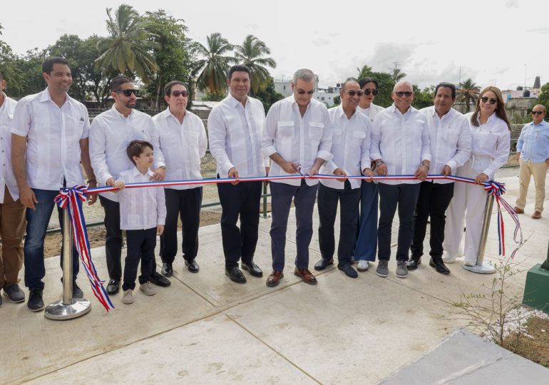 Abinader inauguró muros de gaviones en el río Duey en Higüey, y un puente en Hato Mayor