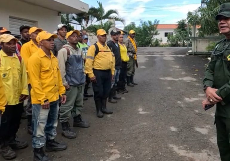 SENPA, Medio Ambiente y MIDE plantan 5,000 árboles de pino para recuperación de Sonadorcito en Monseñor Nouel