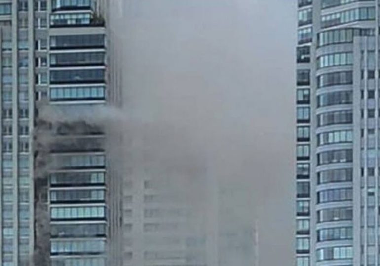 Un incendio en una torre en Buenos Aires deja tres personas hospitalizadas y 100 evacuadas