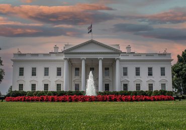 La Casa Blanca cambia las reglas a los medios y decidirá qué reporteros preguntan a Trump