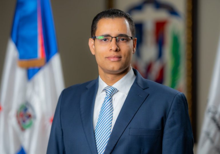 Juan Ariel Jiménez entre los 25 líderes a seguir de Forbes República Dominicana