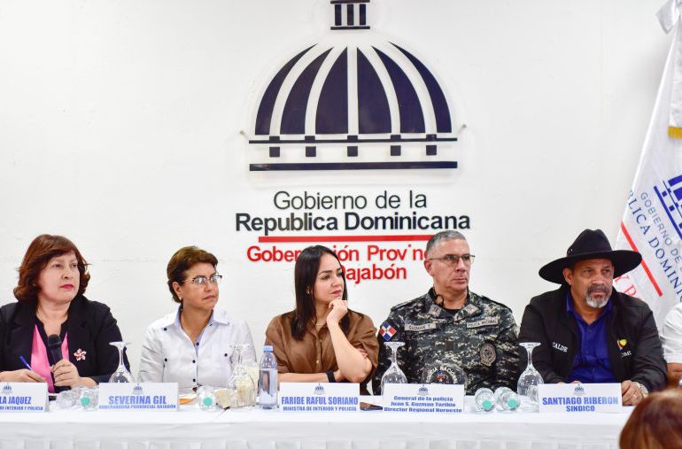 La República Dominicana anuncia medidas "más estrictas" en la frontera con Haití