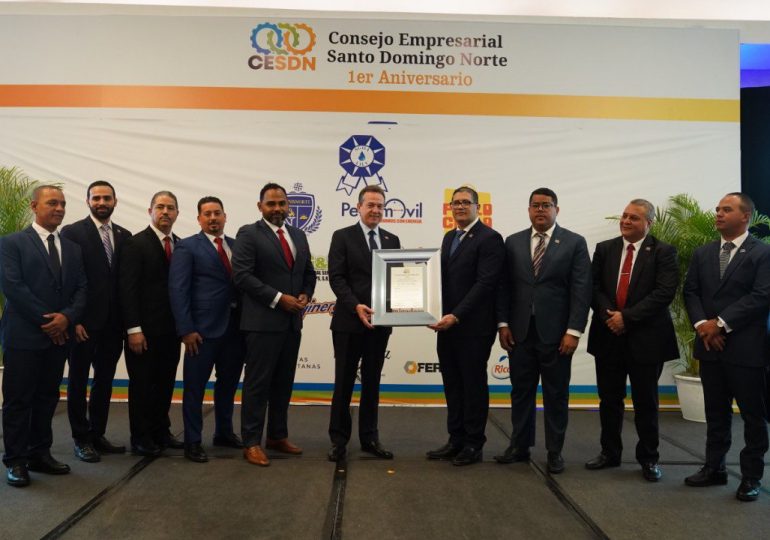 Consejo Empresarial SDN reconoce al ministro Ito Bisonó por su visión y liderazgo en favor del sector industrial y las mipymes