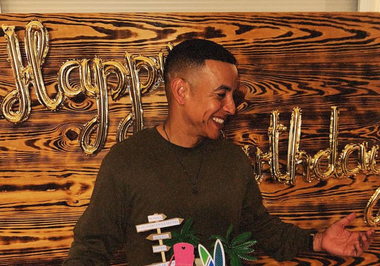 Daddy Yankee celebra su cumpleaños con una sorpresa de su comunidad de fe