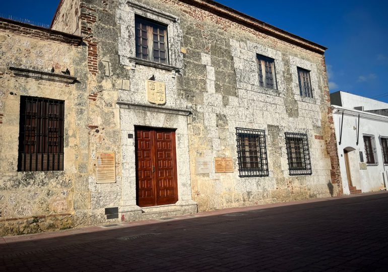 Bibliófilos y Fundación BHD presentarán nueva edición de la obra "Santo Domingo, su pasado y presente"