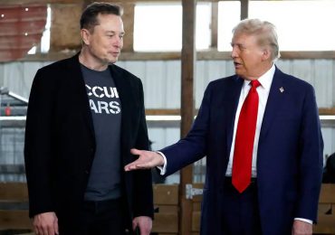 Musk ayudará a descubrir fraudes de "cientos de miles de millones" de USD contra el gobierno, dice Trump