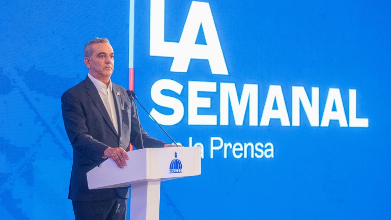 Abinader propone excluir de publicidad estatal a medios que difamen