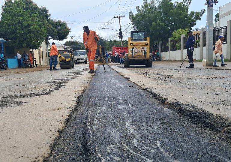 Coraasan inicia programa de bacheo en vías intervenidas en Santiago