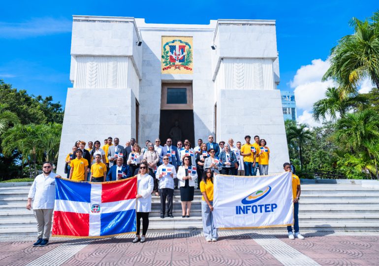 INFOTEP rinde homenaje a próceres de la patria