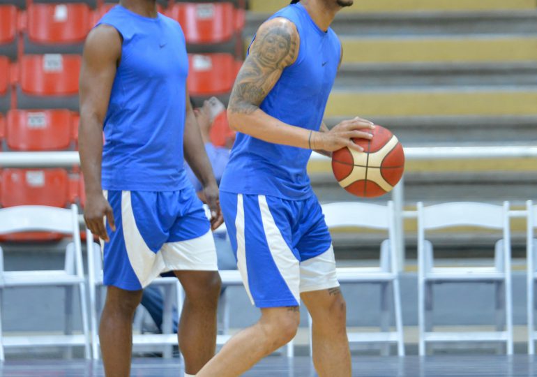 Coach Che Garcia escoge sus 12 jugadores en partido de RD ante Canadá en el AmeriCup