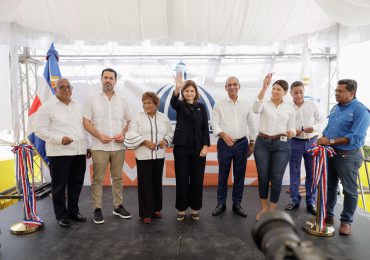 Vicepresidenta Raquel Peña deja inaugurado puente sobre el arroyo Lebrón y calles de comunidades de SDO