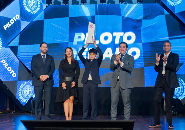 Felipe Benito Ramos es galardonado como “Piloto del Año” 2024