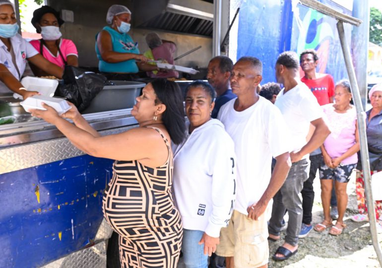 Comunitarios valoran intervención de Comedores Económicos dentro del programa El Gobierno Contigo