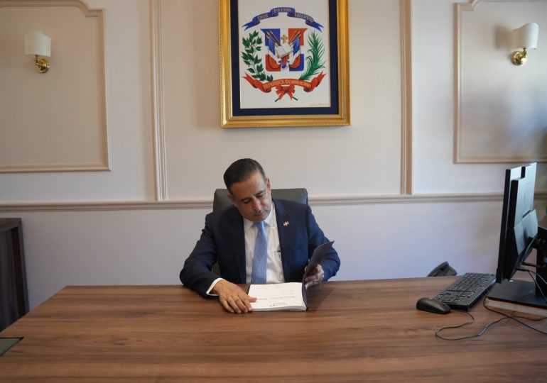 Dr. Víctor Valdemar Suárez Díaz asume como Embajador de República Dominicana ante la Santa Sede y la Orden de Malta