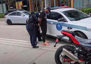 Youtuber dominicano arrestado en Miami por bloquear tránsito para grabar video