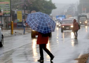 Tres fenómenos atmosféricos afectarán el país con lluvias y temperaturas frías