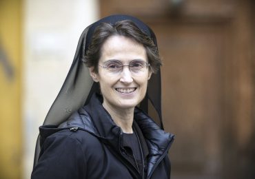 El papa Francisco designa a la monja Raffaella Petrini como gobernadora del Vaticano