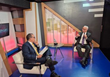 Exministro Hacienda alerta 36% ingresos tributarios se destina pago intereses de la deuda