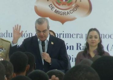 Migración gradúa 160 nuevos agentes y recibe 60 vehículos para incrementar operativos