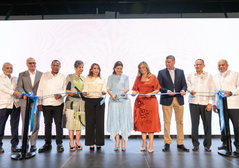 Raquel Peña encabeza apertura del Foro Empresarial Puerto Plata; llamó a crear alianzas para el crecimiento auténtico y sostenible