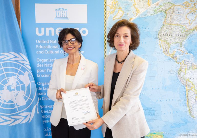 La embajadora Larissa Veloz presenta sus Cartas Credenciales como delegada permanente de RD ante la UNESCO