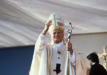 Hace 25 años, Juan Pablo II pide perdón por todos los pecados de la Iglesia