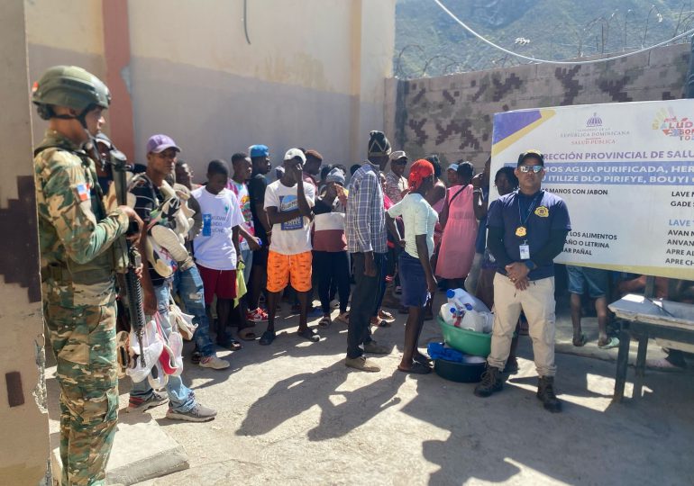 La DGM repatría 322 haitianos indocumentados detenidos en operativos en la región fronteriza