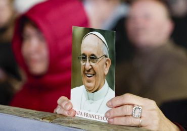 El papa se asomará este domingo desde la ventana del hospital la primera aparición desde su ingreso