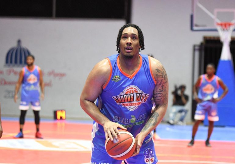 Caobas City logra su primer triunfo con gran actuación de Anderson Mirambeaux