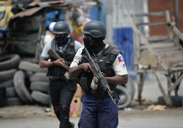 Policía Nacional Haitiana ataca a pandillas con drones cargados con explosivos