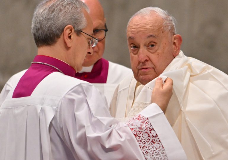 El papa Francisco, con voz cansada, agradece "de todo corazón" las oraciones por su salud