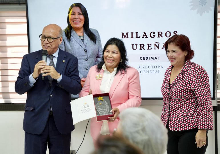 Directora de CEDIMAT es reconocida por su trayectoria y aportes en el sector empresarial