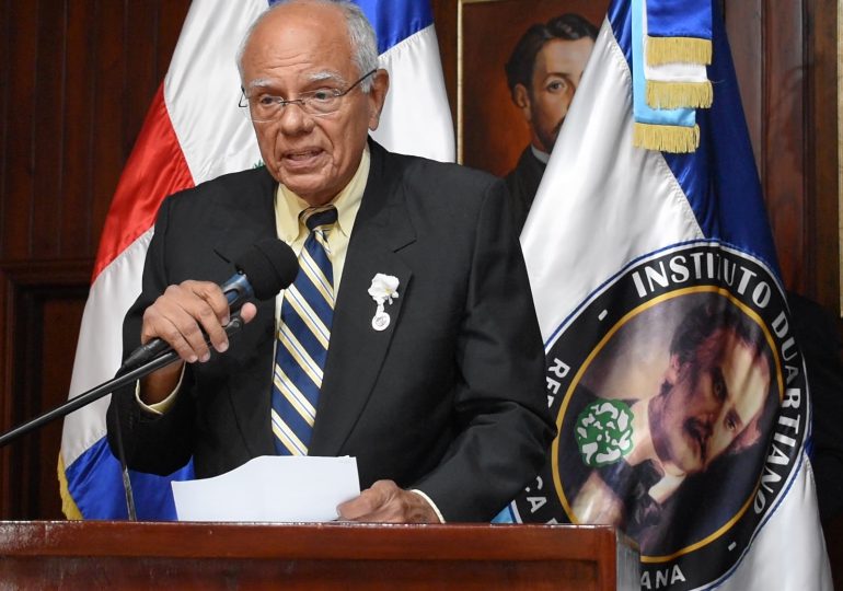 Médico e historiador preside la nueva directiva del Instituto Duartiano
