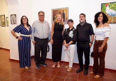 Inauguran la exposición "Arte Solidario" en apoyo a pacientes con cáncer